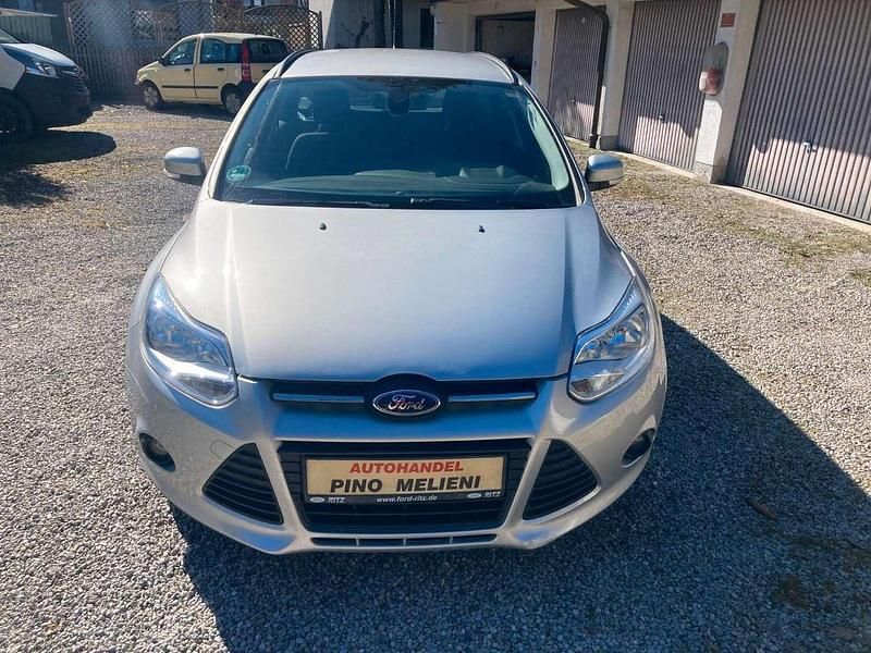 Brugt Ford Focus Trend 116 HK (85 kW) 2013 Sølv Stationcar