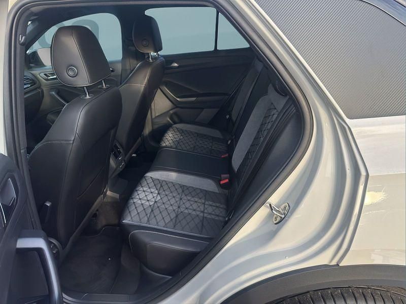 Gebraucht VW T-Roc 150 PS (110 kW) 2025 Grau SUV