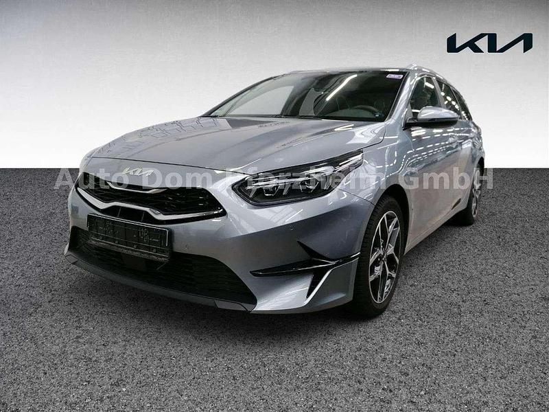 Lunarsilber met (css) Gebraucht 2024 Kia Ceed Sportswagon Spirit Kombi | 25.780 € (Fairer Preis) - Bild 1/4