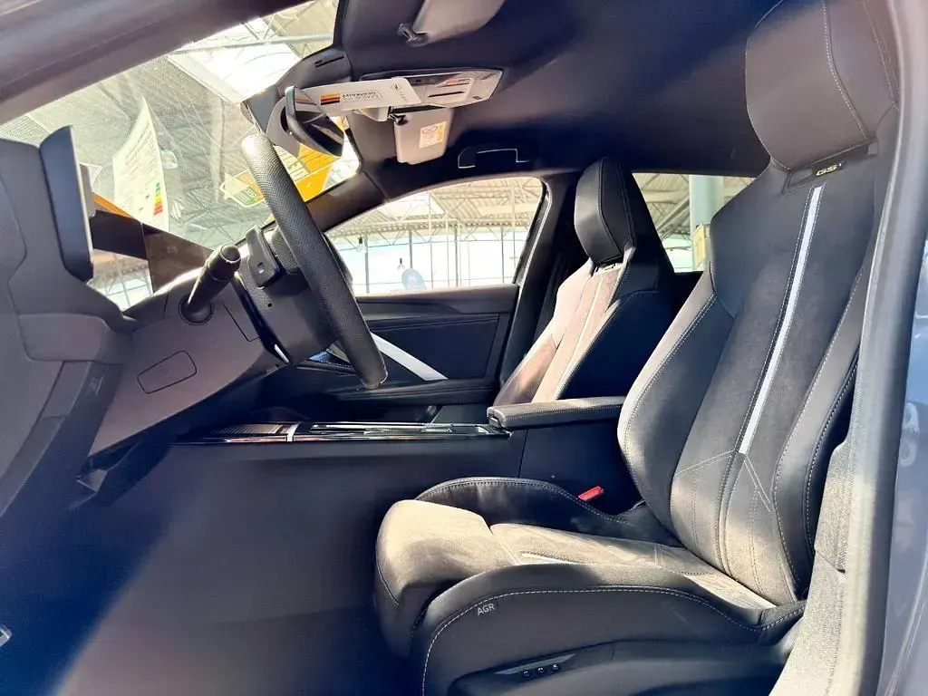 Gebraucht Opel Astra GSe 226 PS (166 kW) 2026 Grafik grau Kombi