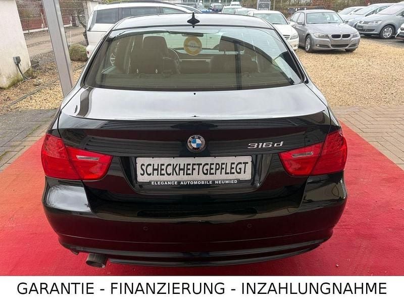 Usado BMW 316 Basis 116 HP (85 kW) 2009 Preto Sedan