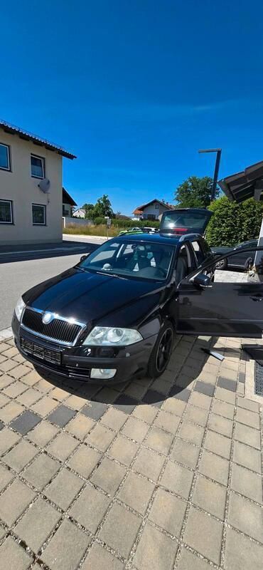 Schwarz Gebraucht 2007 Skoda Octavia Kombi | 3.500 € (Etwas zu teuer) - Bild 1/4