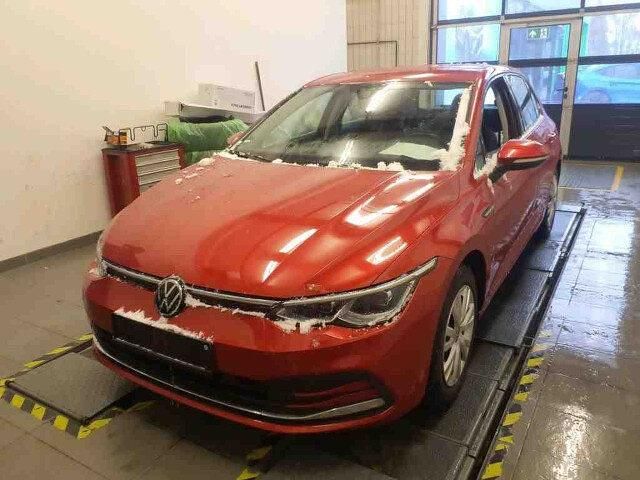 Kings red metallic (metallic) Gebraucht 2021 VW Golf VII Limousine | 20.980 € (Fairer Preis) - Bild 1/4