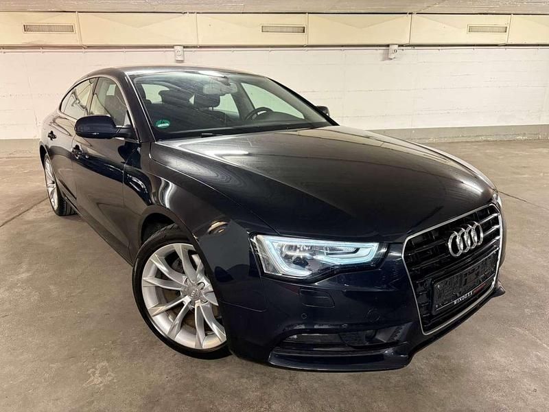 Mondscheinblau Gebraucht 2015 Audi A5 Sportback Sport Kleinwagen | 11.395 € (Fairer Preis) - Bild 1/4