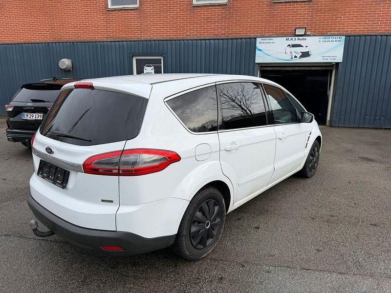 Gebraucht Ford S-MAX Trend 160 PS (117 kW) 2014 Weiß Van / Kleinbus