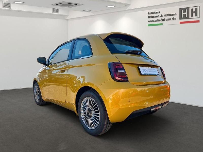 Neu Fiat 500 65 PS (47 kW) 2026 Gelb Kleinwagen