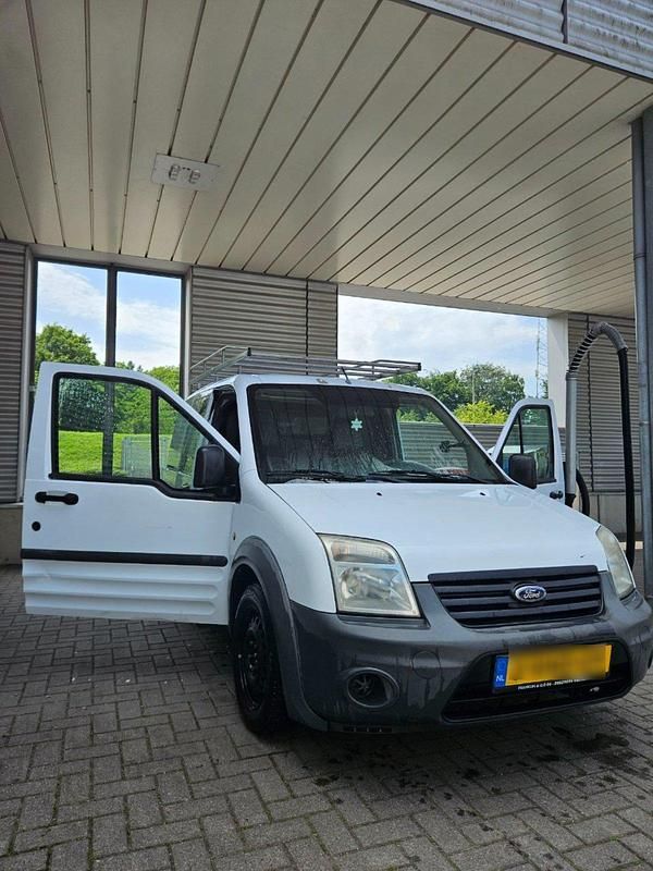 Weiß Gebraucht 2010 Ford Transit Connect Van / Kleinbus | 2.350 € (Superpreis) - Bild 1/4