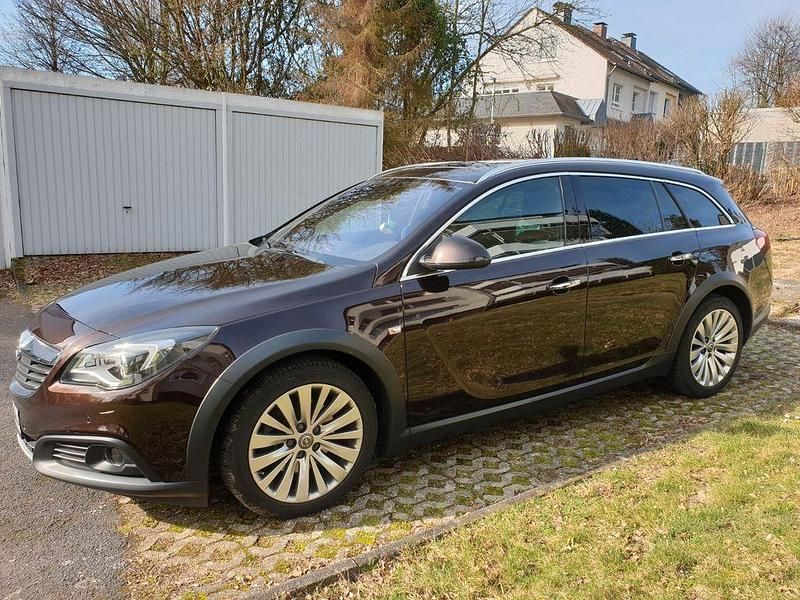 Gebraucht Opel Insignia Country Tourer 194 PS (142 kW) 2015 Braun Kombi