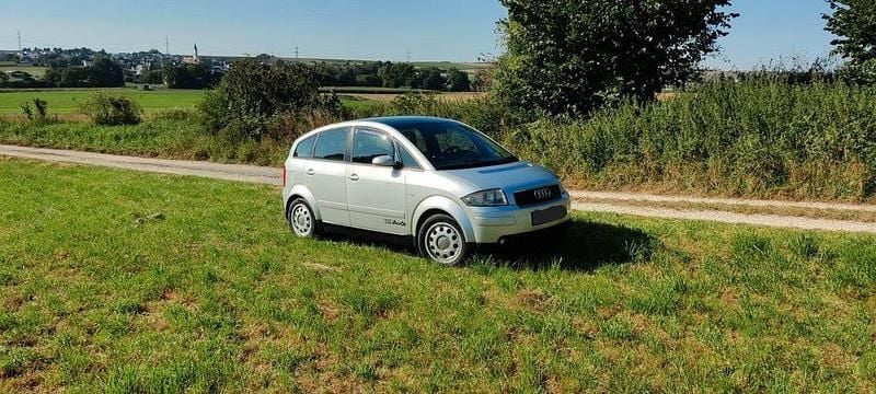Silber Gebraucht 2002 Audi A2 Ambiente Kleinwagen | 5.900 € (Fairer Preis) - Bild 1/4