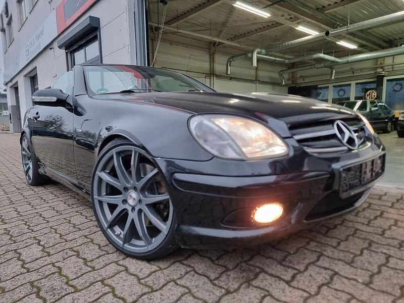 Schwarz Gebraucht 2002 Mercedes SLK32 AMG AMG Cabrio | 14.745 € - Bild 1/4
