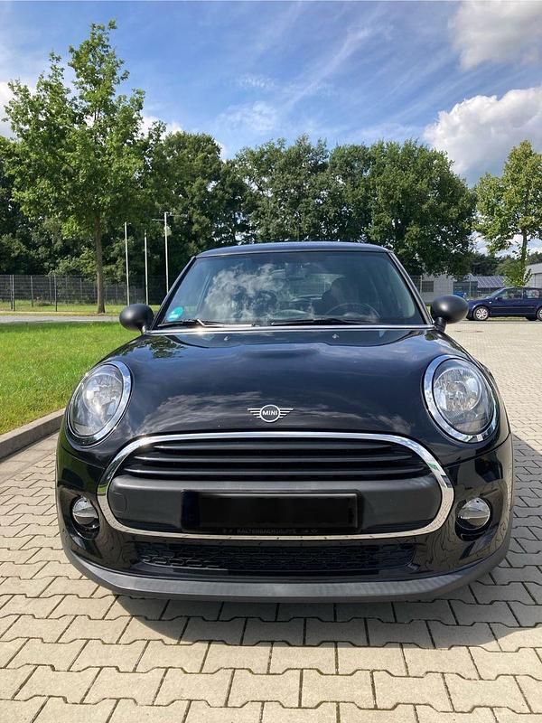 Schwarz Gebraucht 2018 Mini ONE Kleinwagen | 11.990 € (Guter Preis) - Bild 1/4