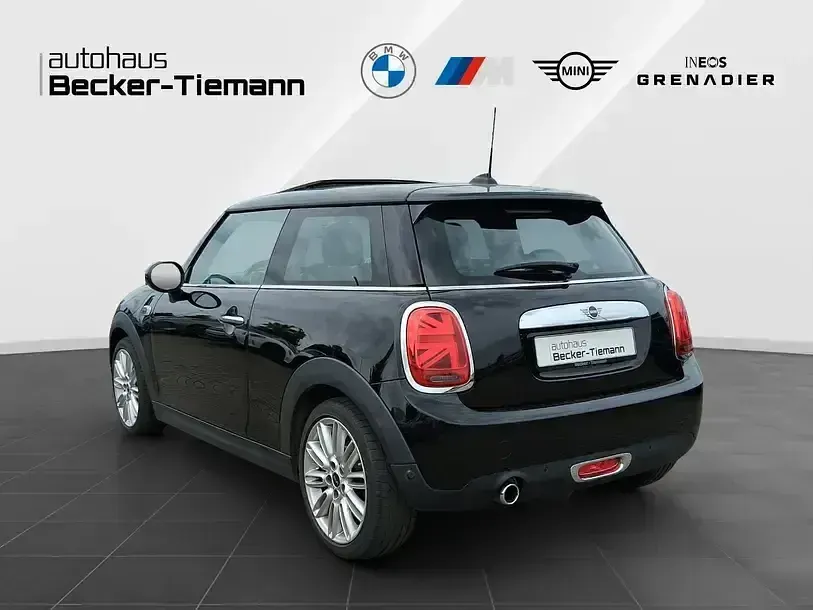 Gebraucht Mini ONE 102 PS (75 kW) 2018 Midnight black Kleinwagen