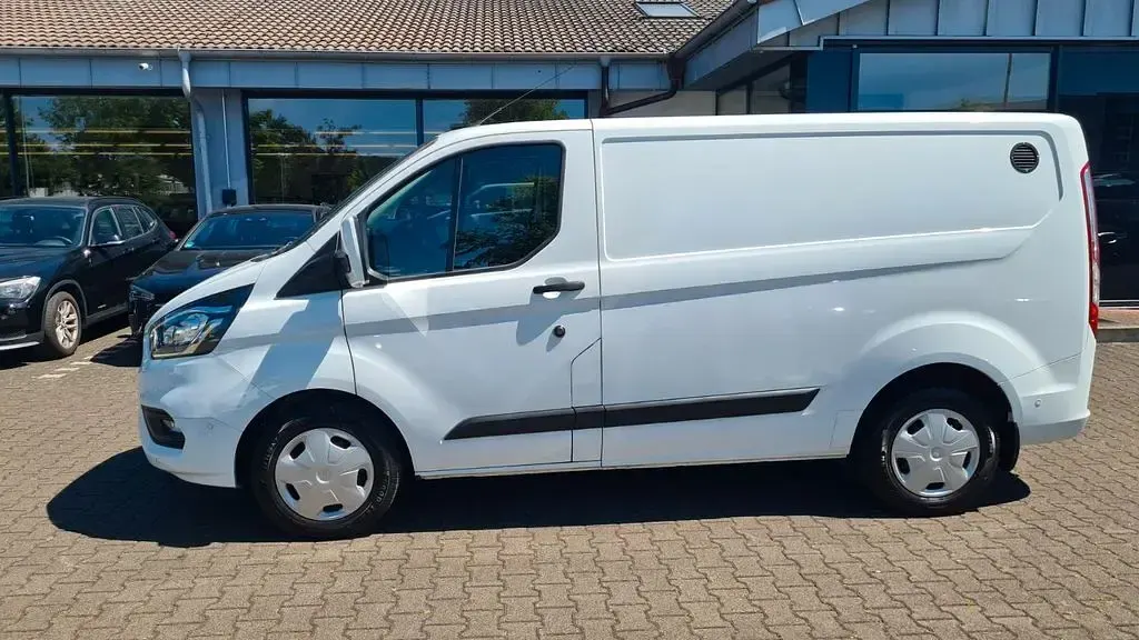 Gebraucht Ford Transit Custom 131 PS (96 kW) 2020 Weiß Van / Kleinbus