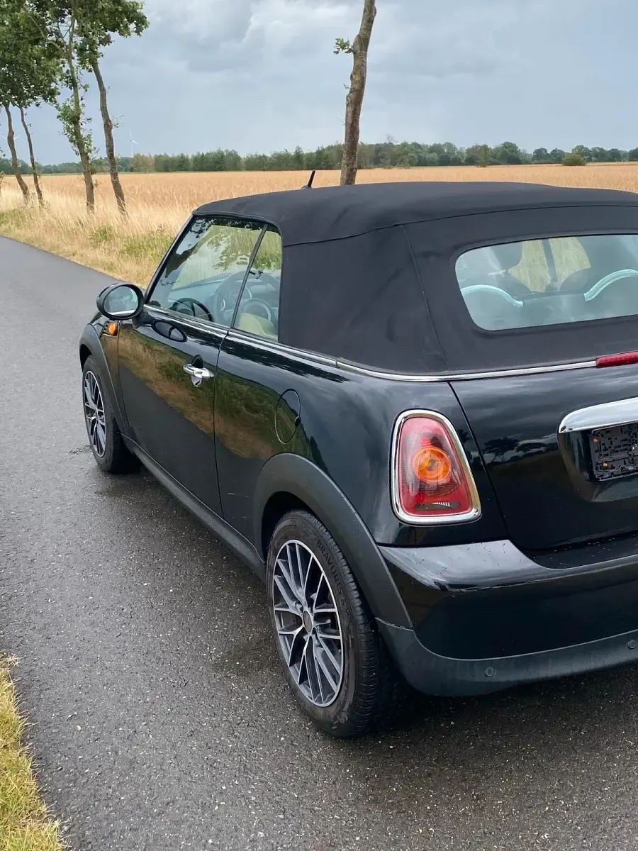 Gebraucht Mini Cooper Cabriolet 88 PS (64 kW) 2009 Schwarz Cabrio