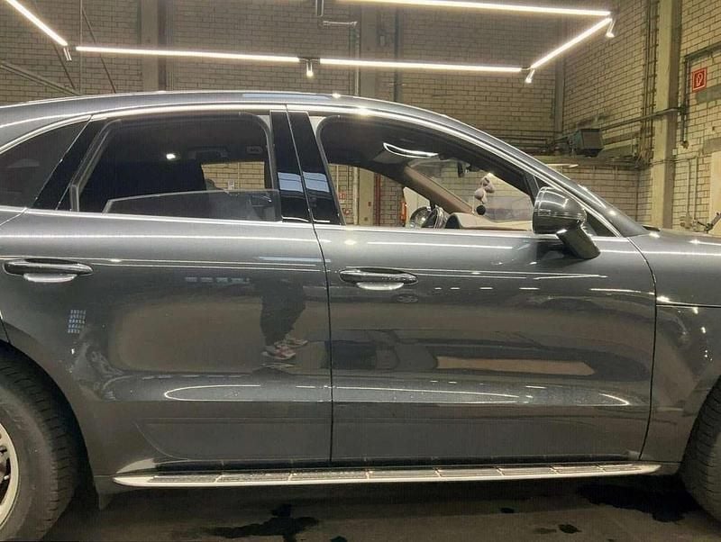 Gebraucht Porsche Macan S 258 PS (189 kW) 2016 Grau SUV