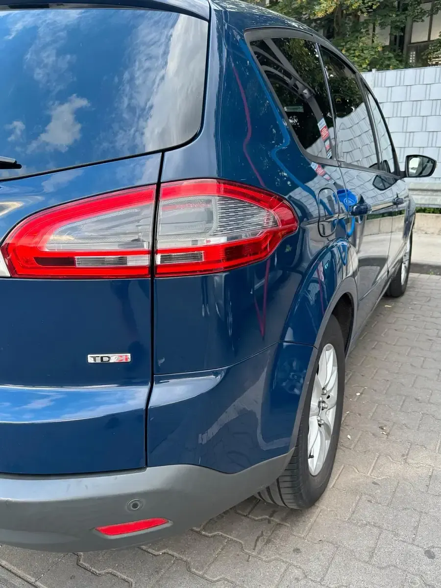 Gebraucht Ford S-MAX S 163 PS (119 kW) 2010 Blau Van / Kleinbus