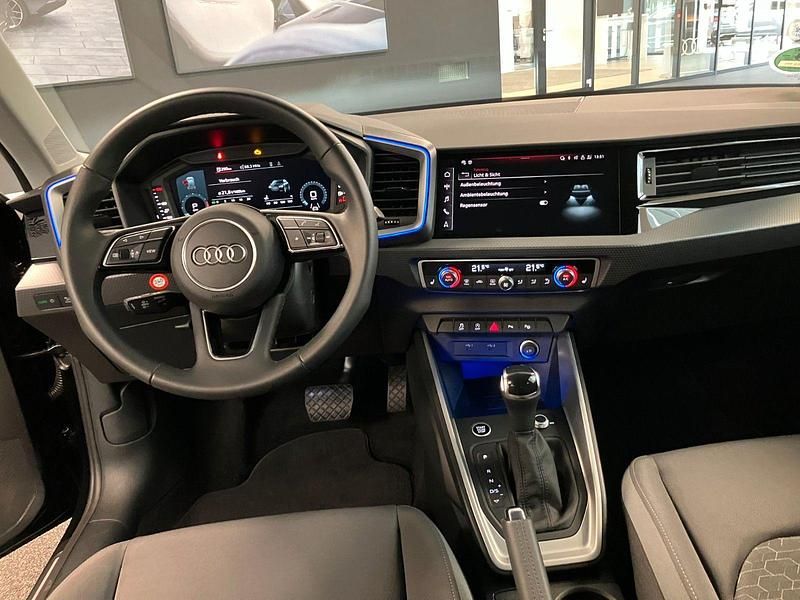 Gebraucht Audi A1 Ambiente 116 PS (85 kW) 2024 Schwarz Limousine