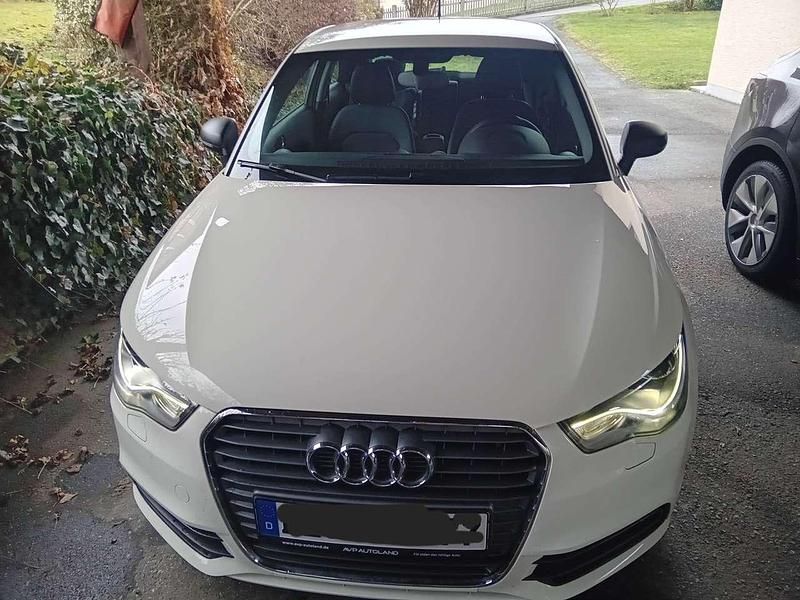 Gebraucht Audi A1 Ambition 86 PS (63 kW) 2011 Weiß Kleinwagen