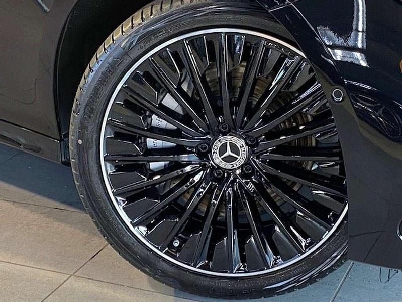 Gebraucht Mercedes E220 AMG 197 PS (144 kW) 2023 Schwarz Limousine