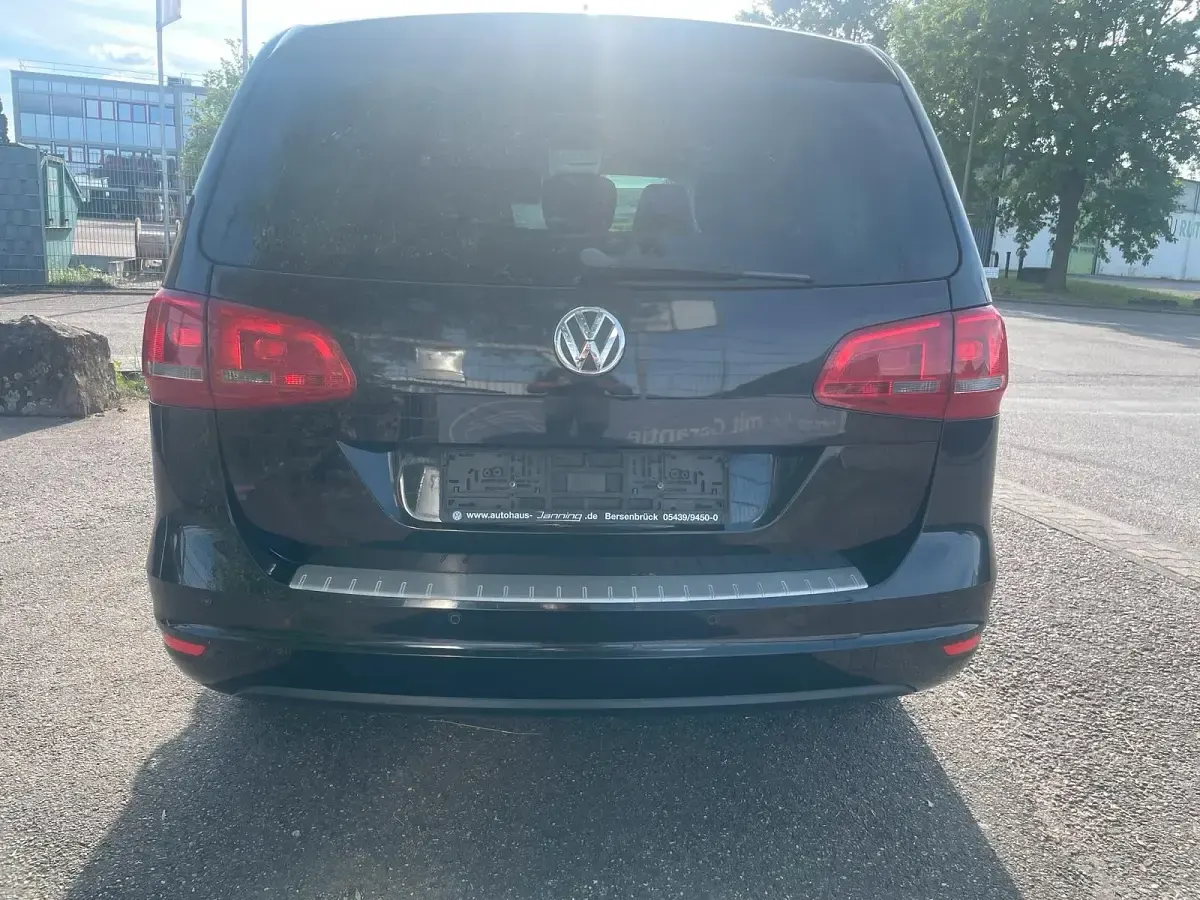 Gebraucht VW Sharan Highline 170 PS (125 kW) 2011 Schwarz Van / Kleinbus
