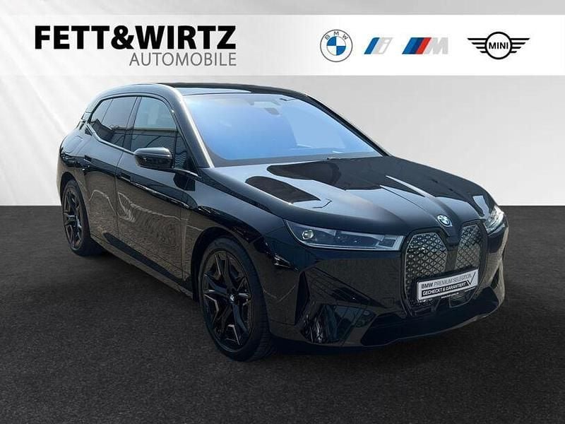 Saphirschwarz metallic Gebraucht 2023 BMW iX Sport Line SUV | 63.990 € (Guter Preis) - Bild 1/3
