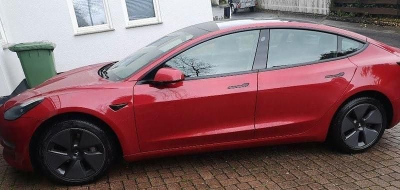 Gebraucht Tesla Model 3 359 kW (489 PS) 2021 Rot Limousine