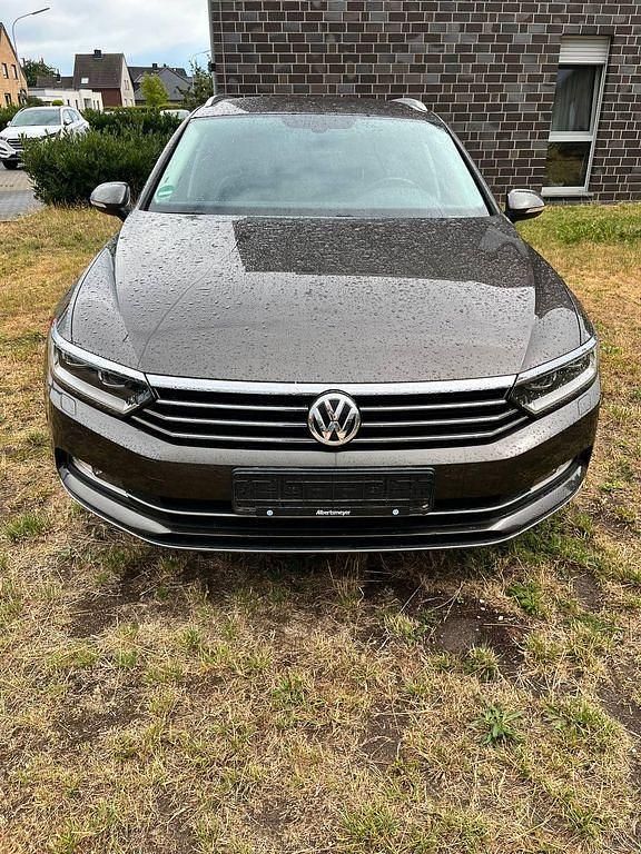 Braun Gebraucht 2015 VW Passat Comfortline Kombi | 14.800 € (Fairer Preis) - Bild 1/4