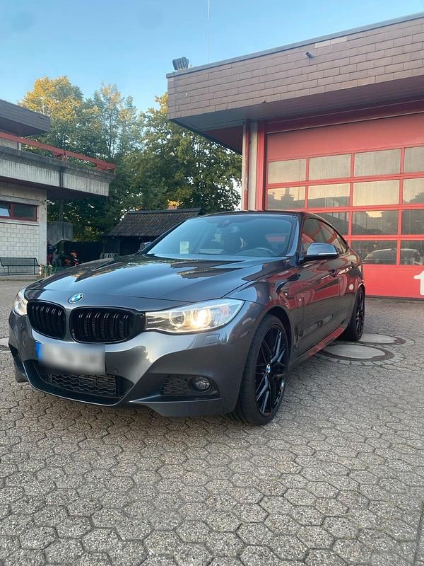Andere farben Gebraucht 2015 BMW 330 M Sport Limousine | 14.999 € (Superpreis) - Bild 1/4