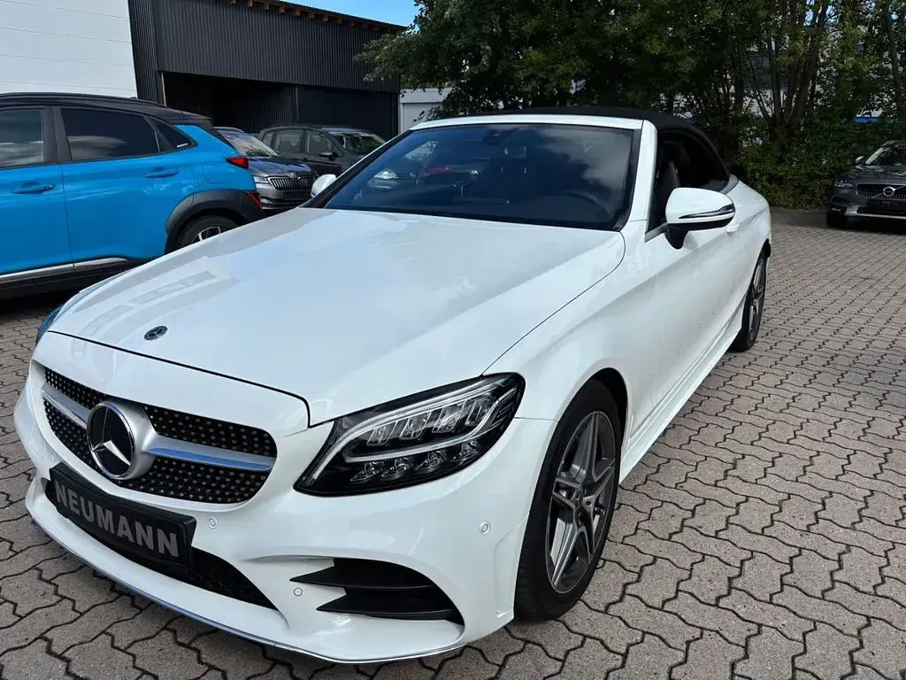 Gebraucht Mercedes C180 AMG line 156 PS (114 kW) 2018 Weiß Cabrio