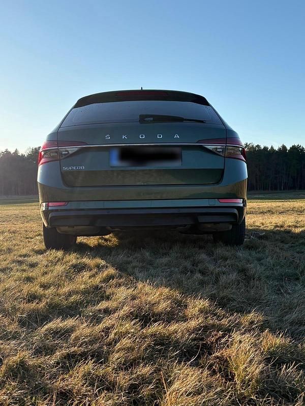 Gebraucht Skoda Superb 190 PS (139 kW) 2020 Grün Kombi