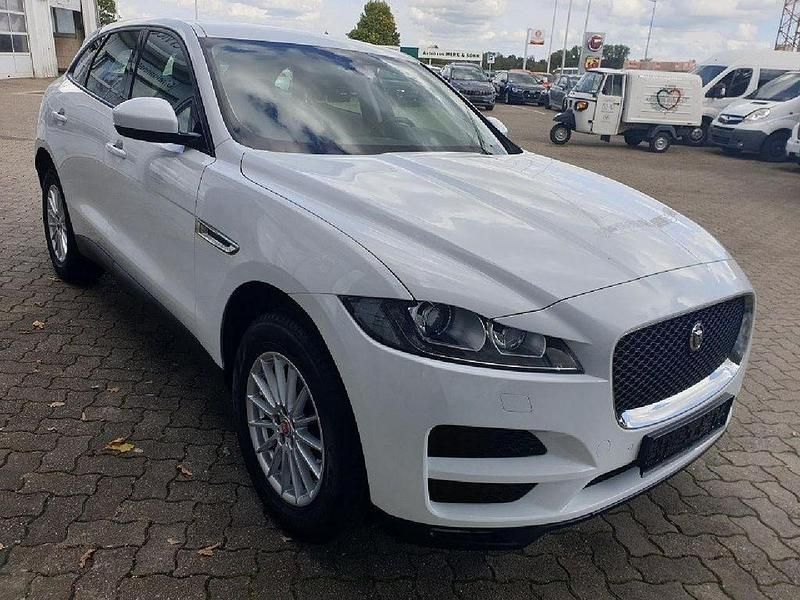Gebraucht Jaguar F-Pace Pure 179 PS (131 kW) 2016 Weiß SUV