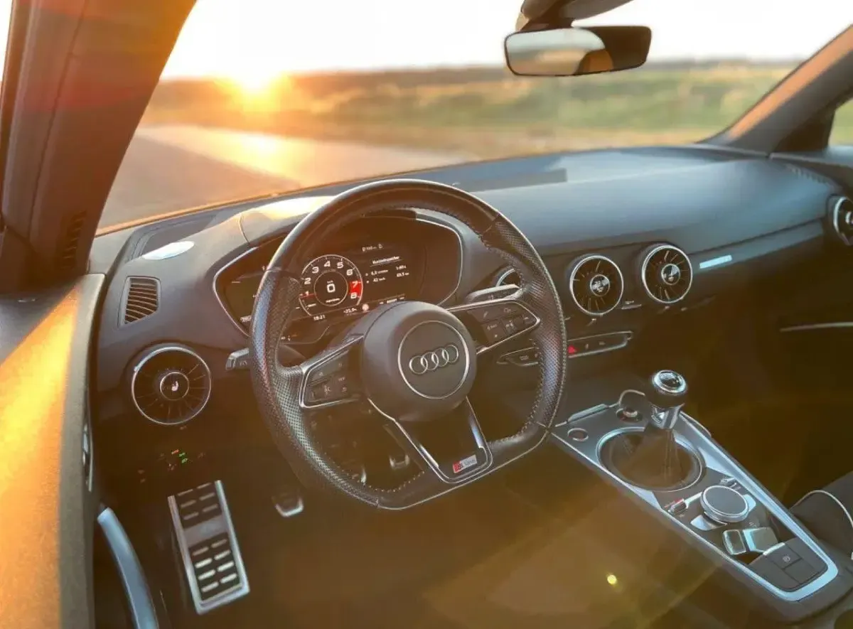 Gebraucht Audi TT S-Line 230 PS (169 kW) 2015 Silber Coupé