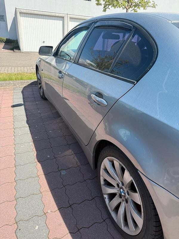 Second-hand BMW 525 177 CP (130 kW) 2005 Gri Berlinǎ
