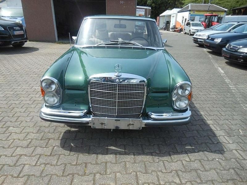Gebraucht Mercedes 280 SE 160 PS (117 kW) 1971 Grün Limousine