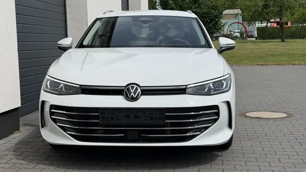 Neu VW Passat Elegance 150 PS (110 kW) 2026 Weiß Kombi