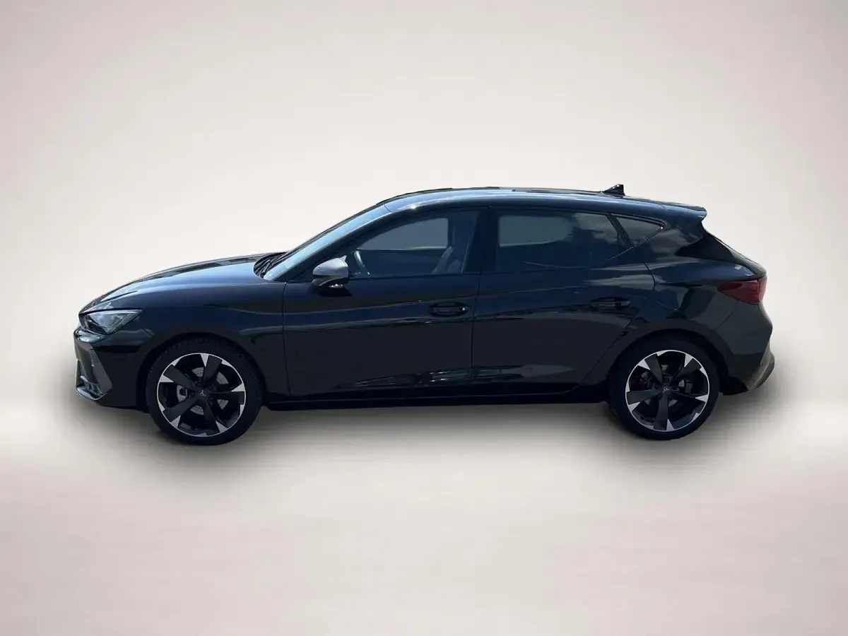 Gebraucht Cupra Leon 150 PS (110 kW) 2025 Manufacturer Limousine