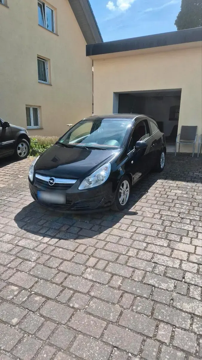Usado Opel Corsa 85 HP (62 kW) 2009 Preto Citadino