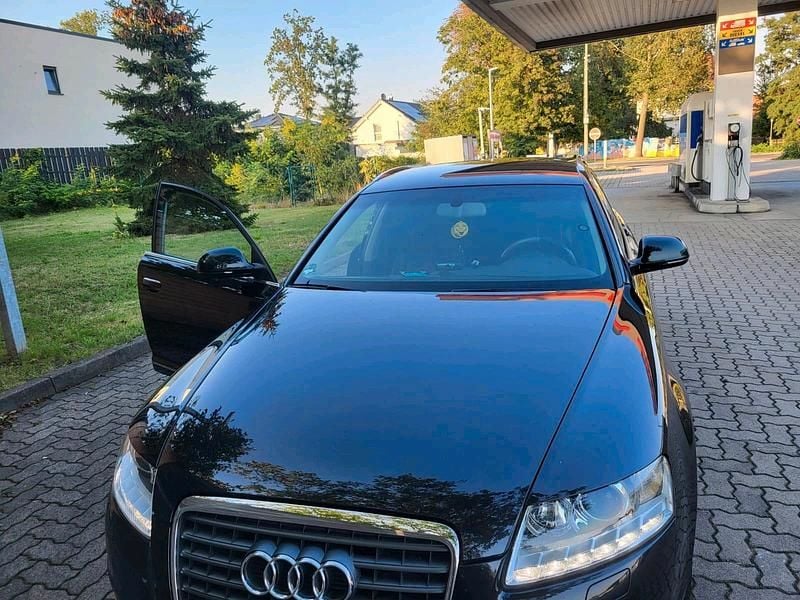 Schwarz Gebraucht 2011 Audi A6 Kombi | 9.000 € (Superpreis) - Bild 1/4