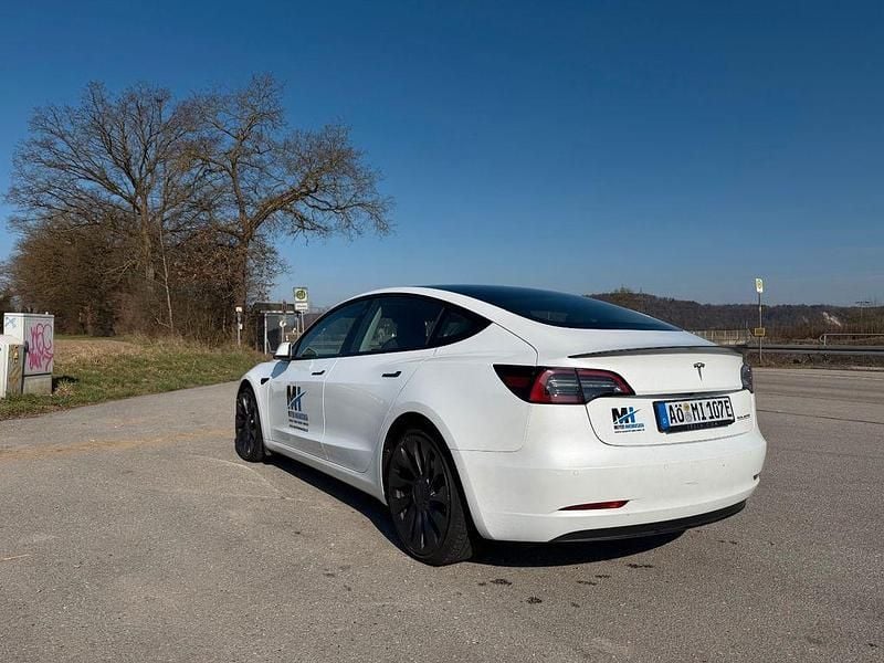 Gebraucht Tesla Model 3 377 kW (513 PS) 2022 Weiß Limousine