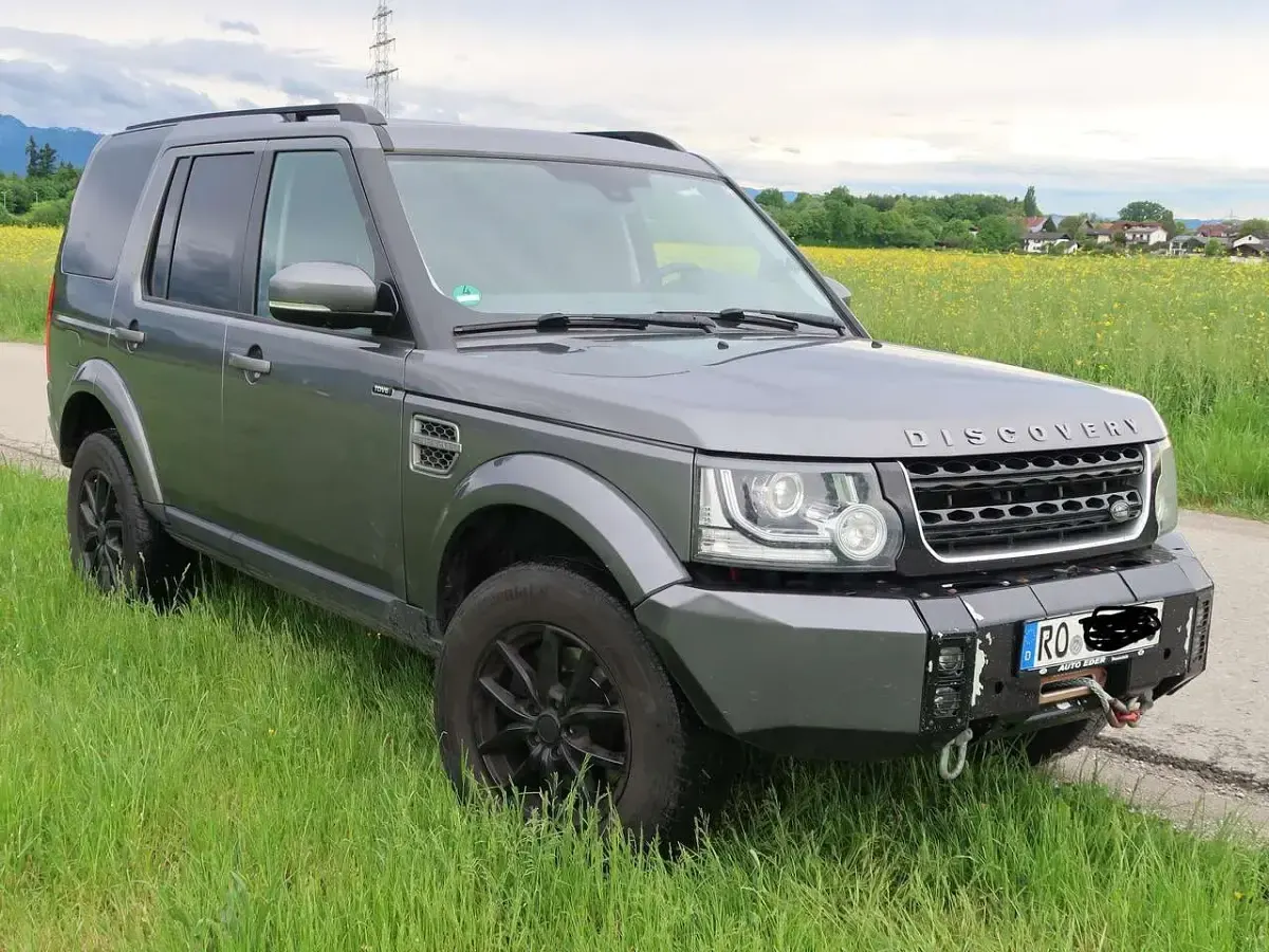 Gebraucht Land Rover Discovery SE 211 PS (155 kW) 2014 Grau SUV