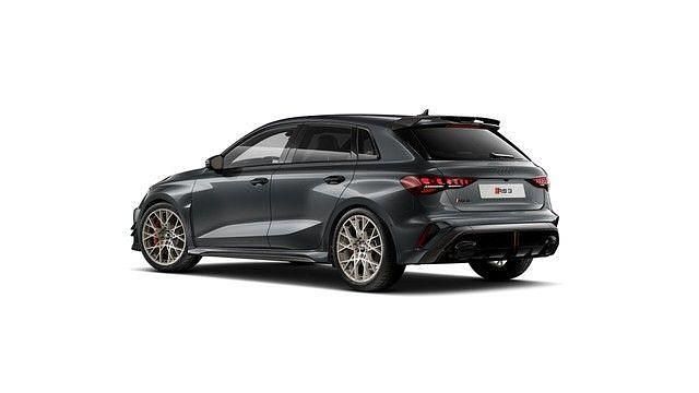 Neu Audi RS3 Competition 400 PS (294 kW) 2026 Daytonagrau perleffekt Limousine