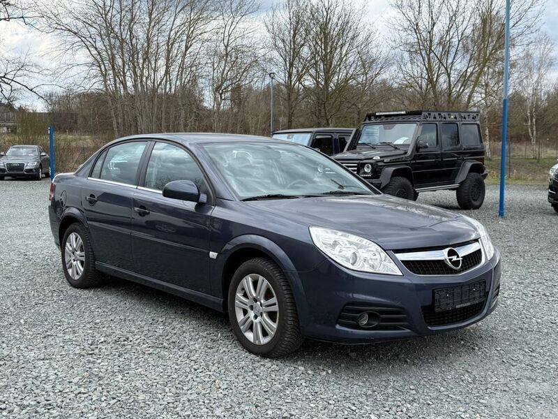 Grau Gebraucht 2006 Opel Vectra Edition Limousine | 4.999 € - Bild 1/4