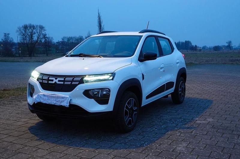 Weiß Gebraucht 2024 Dacia Spring Extreme Kleinwagen | 10.900 € - Bild 1/4
