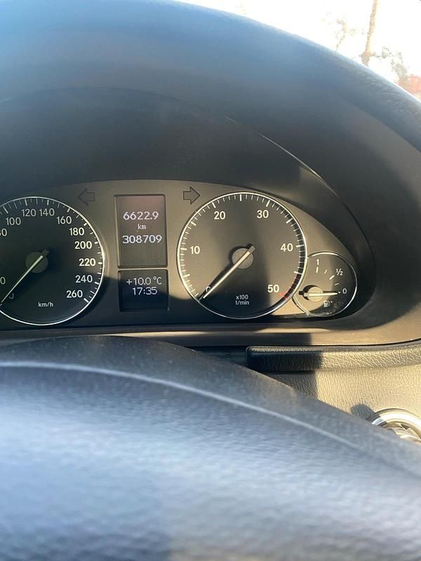 Gebraucht Mercedes C200 122 PS (89 kW) 2006 Limousine