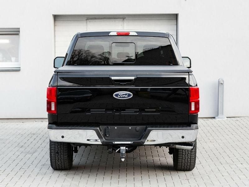 Gebraucht Ford V8 Lariat 401 PS (294 kW) 2021 Schwarz SUV