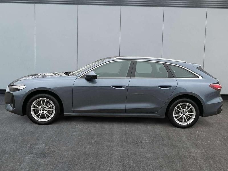 Gebraucht Audi A5 Basis 204 PS (150 kW) 2024 Horizontblau metallic Kombi