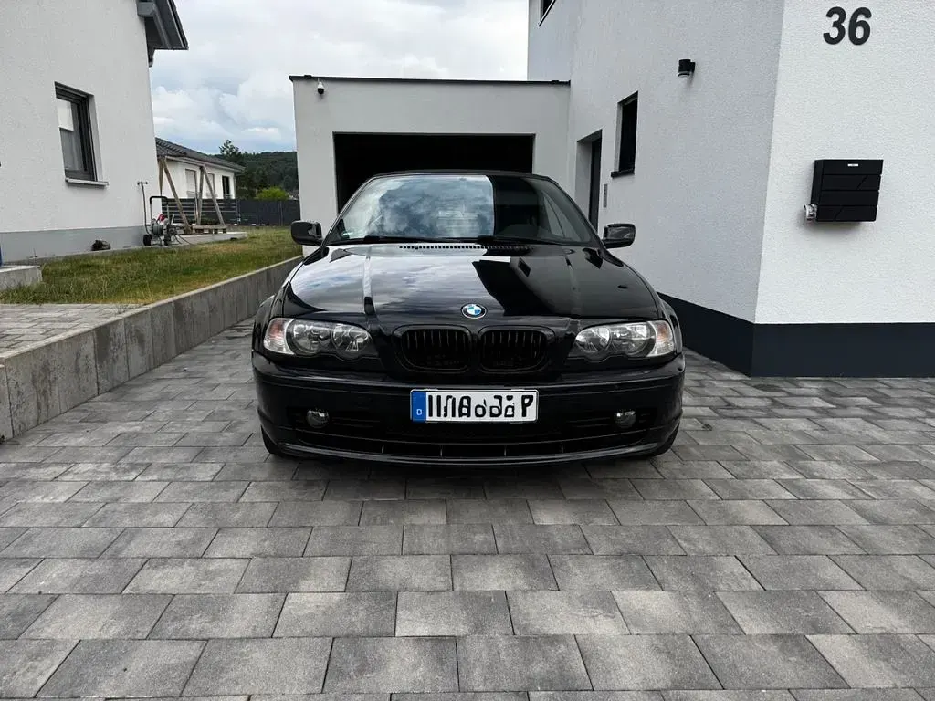Gebraucht BMW 320 Cabriolet 170 PS (125 kW) 2003 Schwarz Cabrio