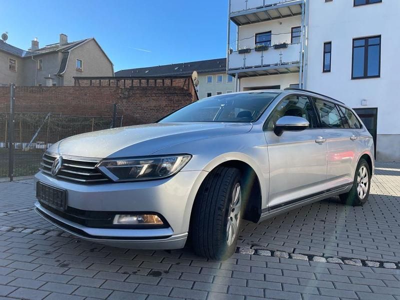 Gebraucht VW Passat 120 PS (88 kW) 2015 Silber Kombi