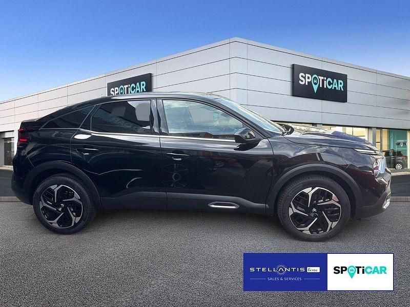 Gebraucht Citroën C4 Shine 131 PS (96 kW) 2023 Schwarz SUV