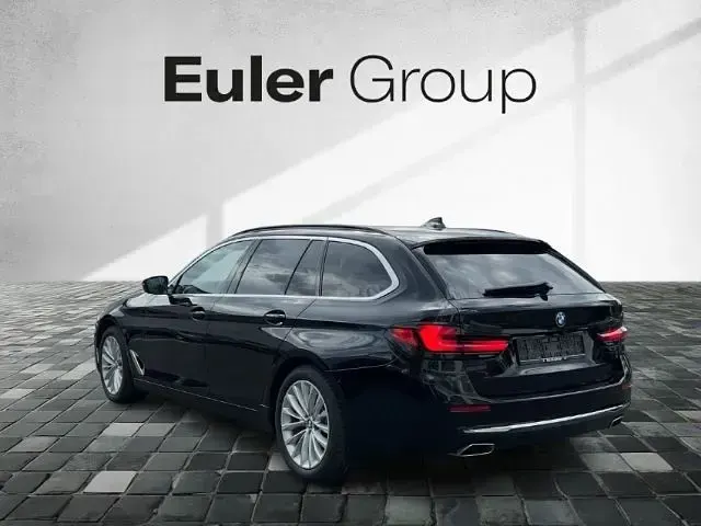 Gebraucht BMW 520 Luxury Line 190 PS (139 kW) 2023 Schwarz Limousine